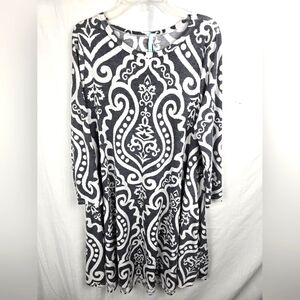 Bellamie Cute Gray and White Patterned Dress Sz M